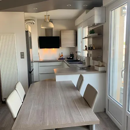 Mermoz - Elegant Avec Balcon, Clim Et Garage