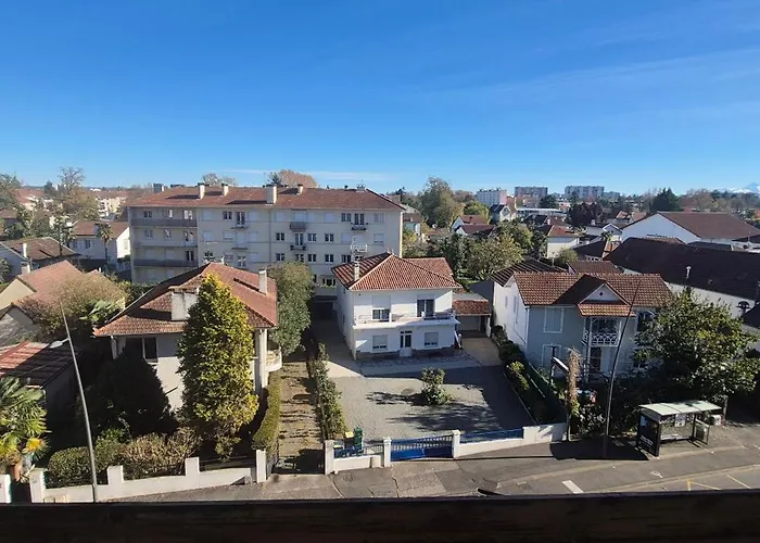 Mermoz - Elegant Avec Balcon, Clim Et Garage *